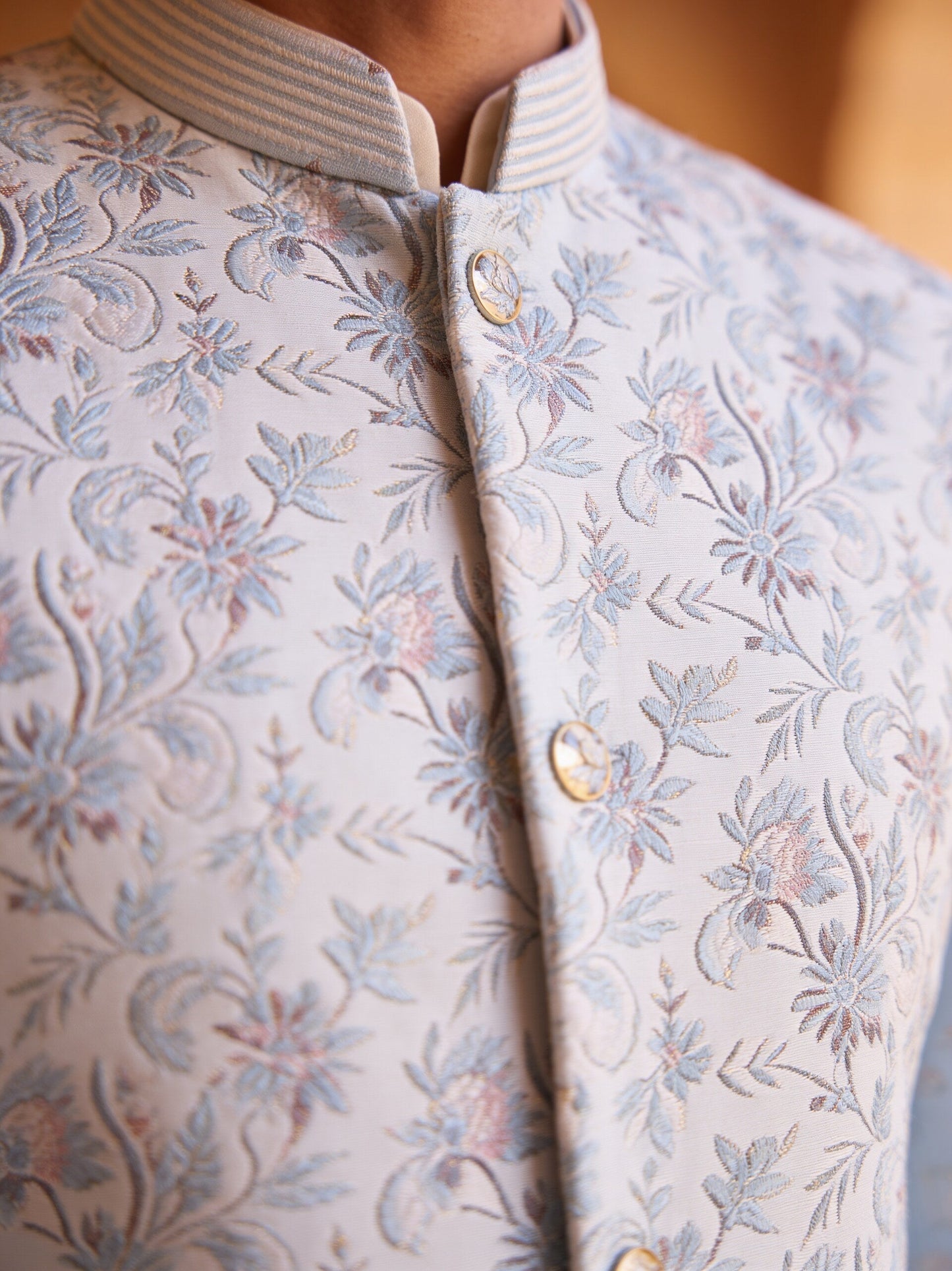 hs26-festive-jacket-powder-floral macro